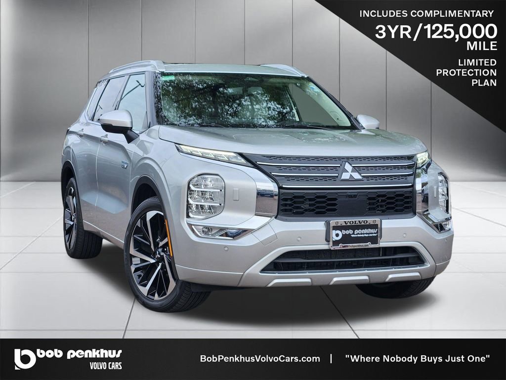 Used 2023 Mitsubishi Outlander 4WD Plug-In Hybrid image 1