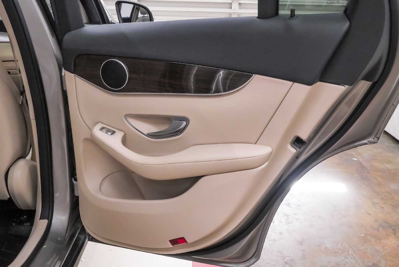 Used 2021 Mercedes-Benz GLC 300 image 31