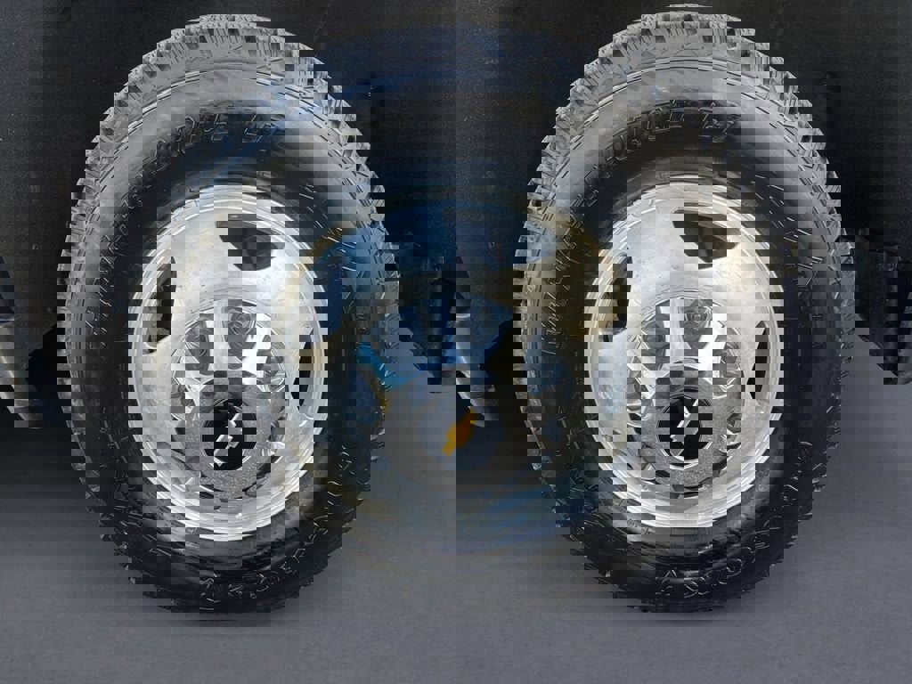 Used 2023 Chevrolet Silverado 3500 High Country w/ Snow Plow Prep/Camper Package image 9