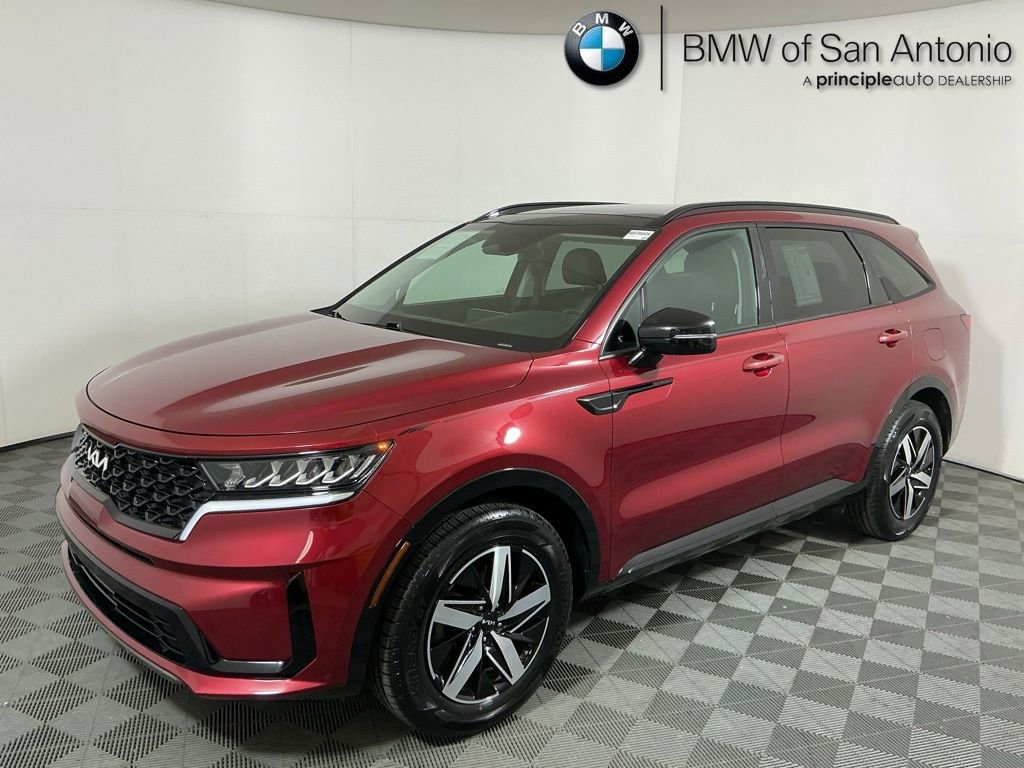 Used 2022 Kia Sorento S w/ Panoramic Sunroof Package