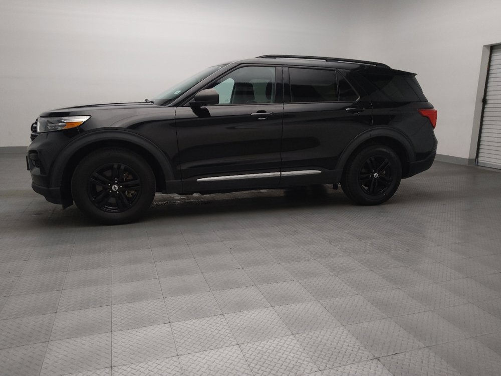 Used 2021 Ford Explorer XLT RWD image 2