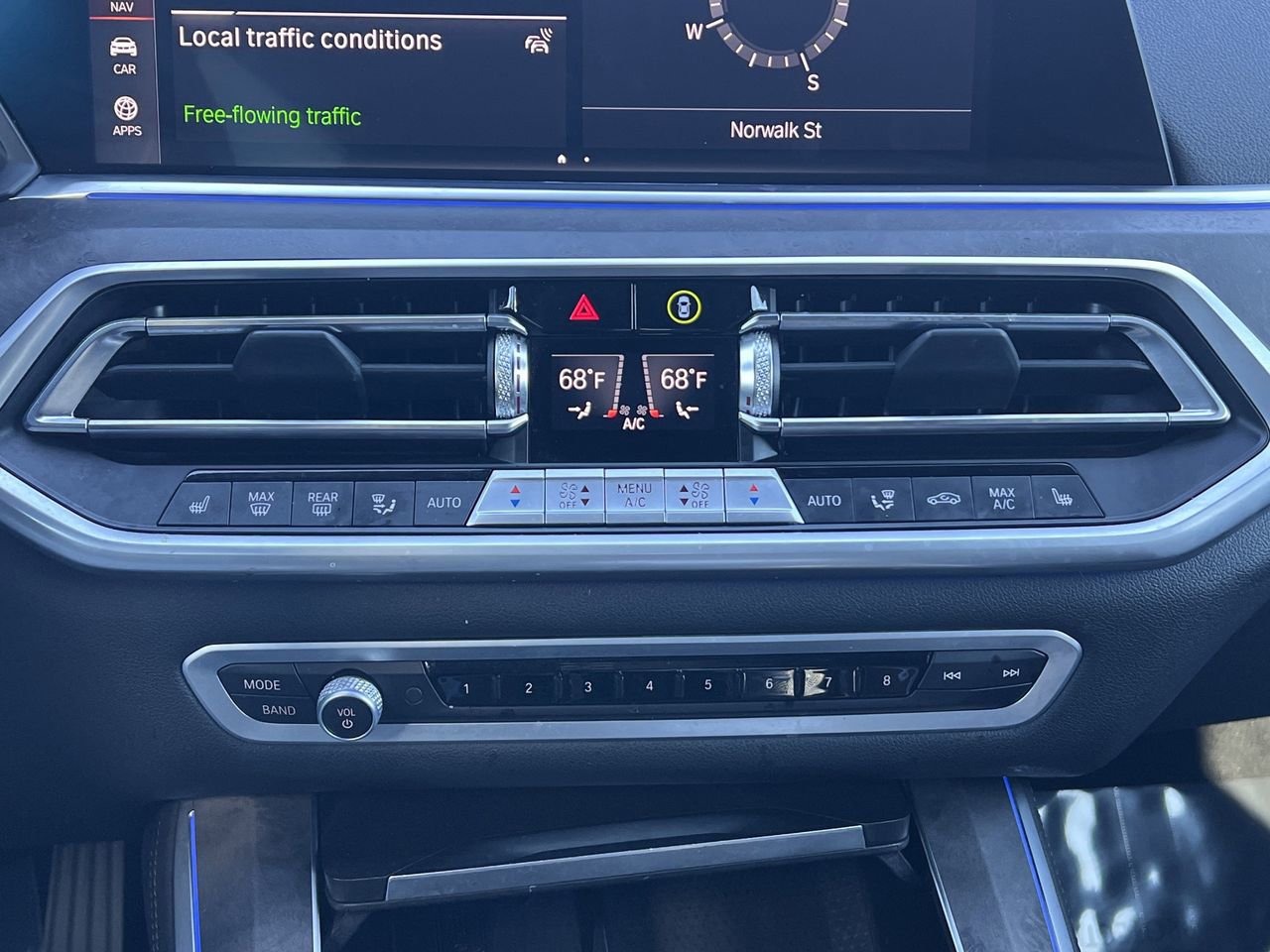 Used 2023 BMW X5 xDrive40i w/ Premium Package image 10