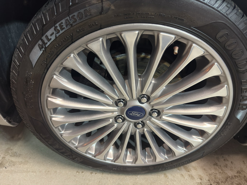 Used 2016 Ford Fusion Titanium FWD image 32