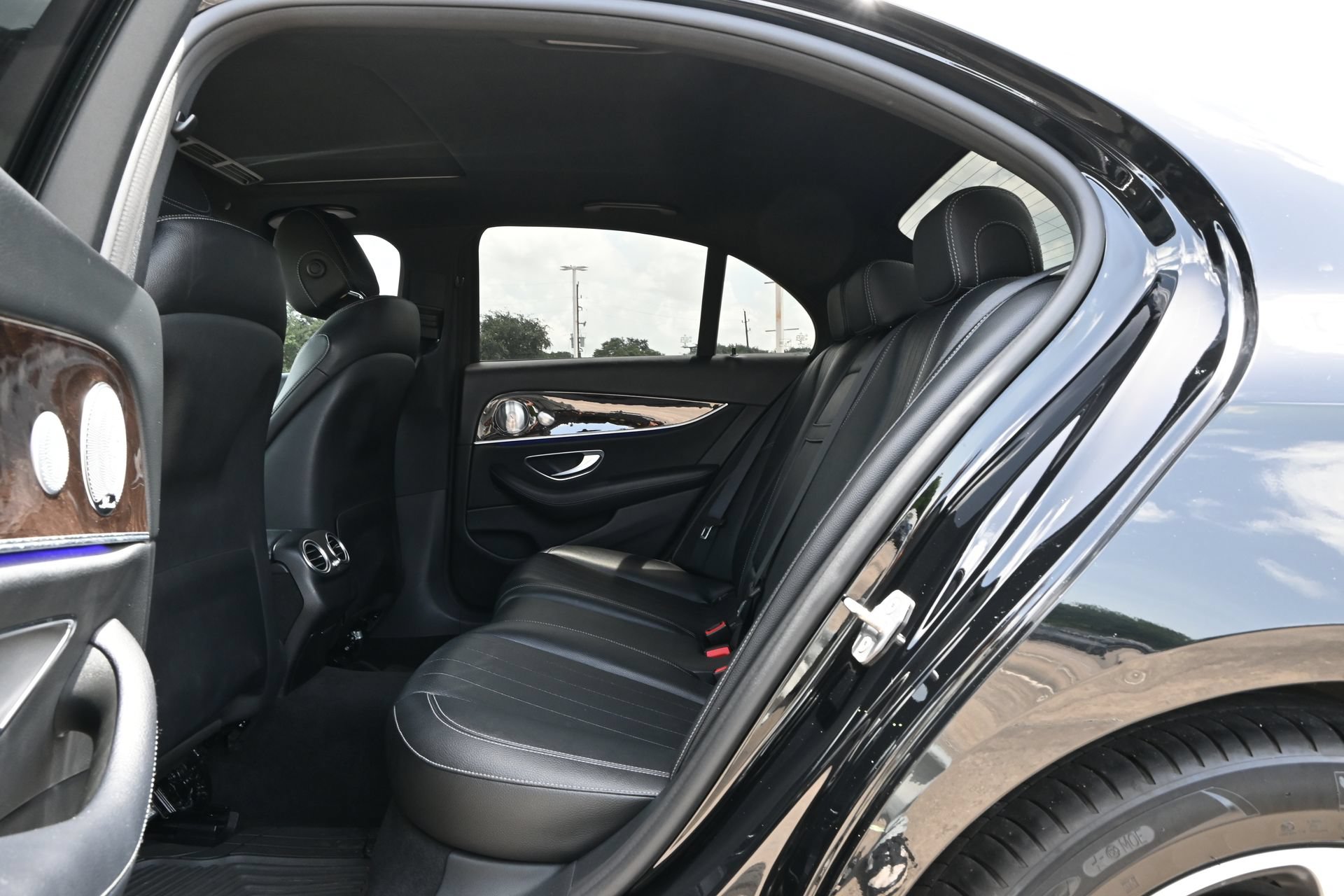 Used 2017 Mercedes-Benz E 300 image 21