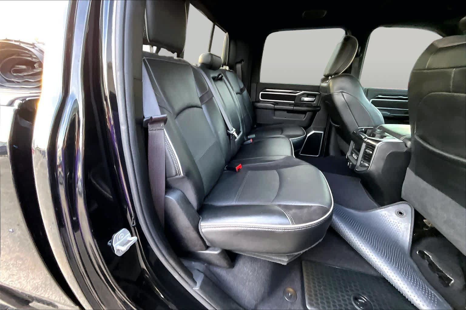 Used 2020 RAM 2500 Laramie w/ Night Edition AWD/4WD image 19