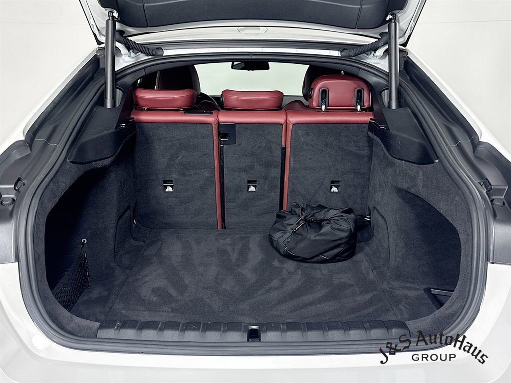 Used 2023 BMW i4 eDrive35 image 32