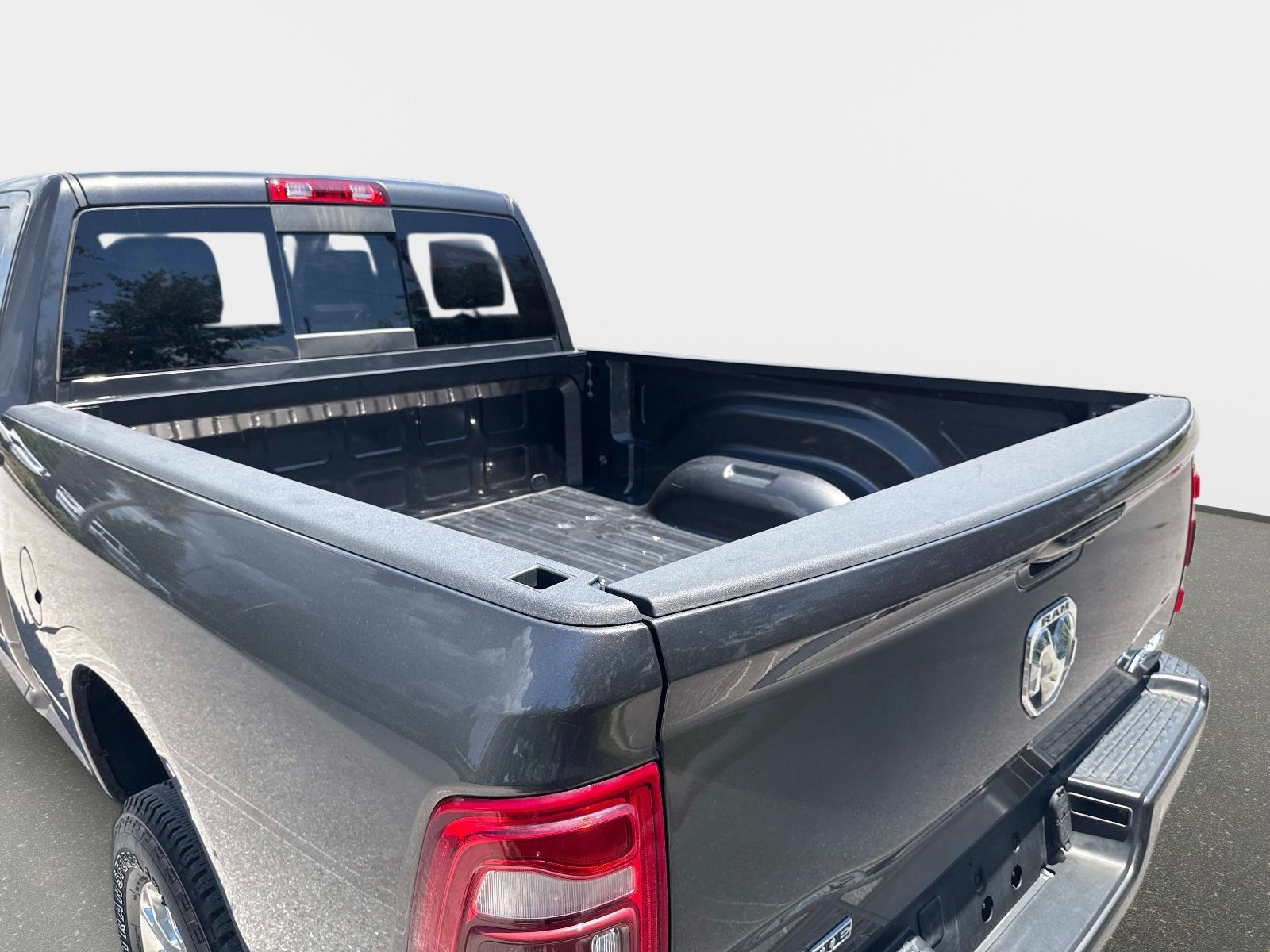 Used 2024 RAM 2500 Laramie AWD/4WD image 9