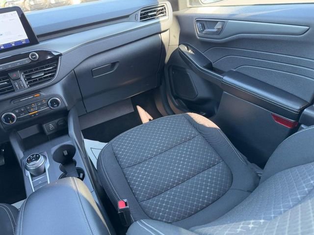 Used 2025 Ford Escape Active FWD image 15