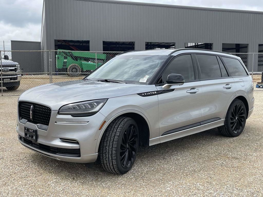 Certified 2023 Lincoln Aviator Reserve w/ Equipment Group 201A RWD image 7