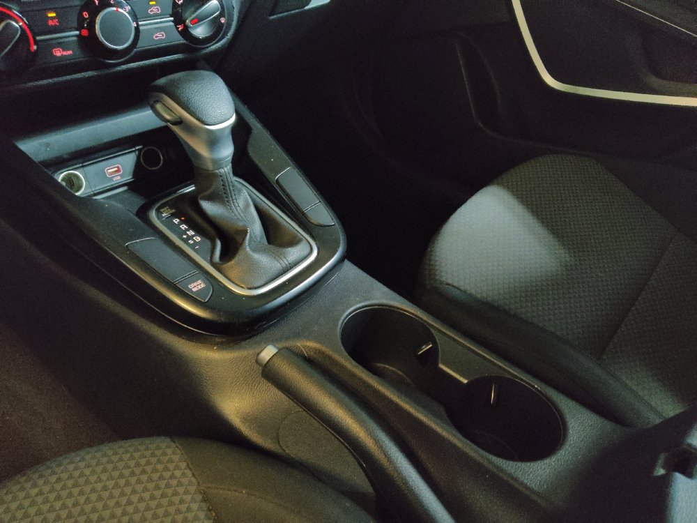 Used 2020 Kia Soul LX FWD image 26