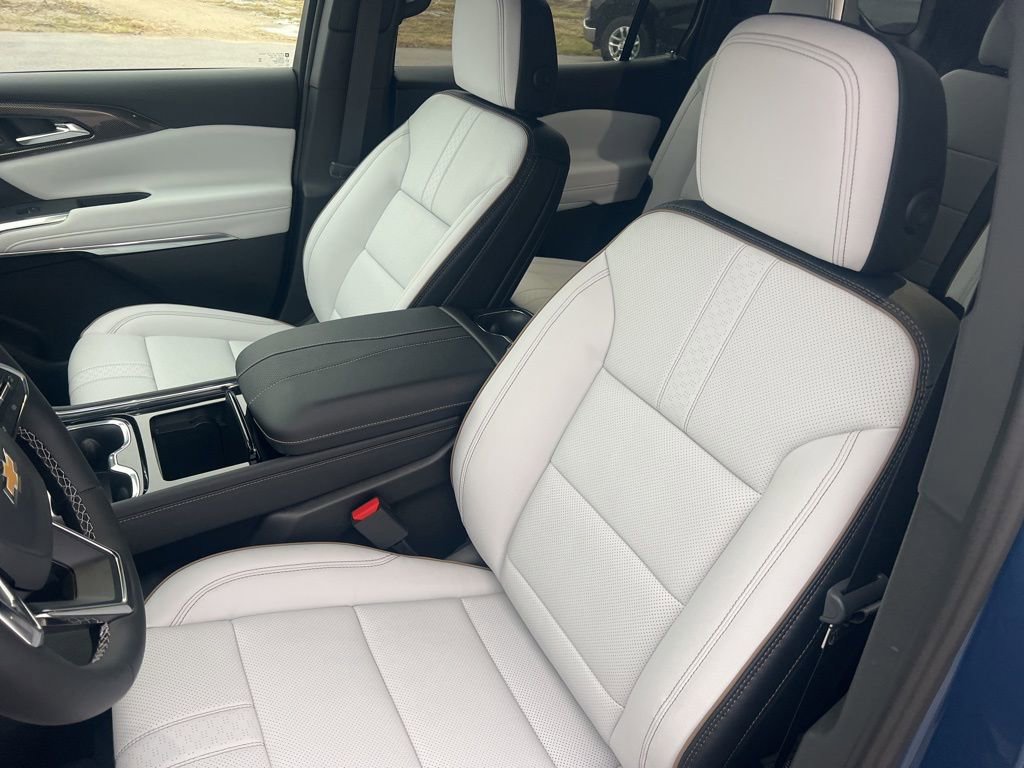 New 2026 Chevrolet Traverse High Country w/ LPO, Floor Liner Package image 27