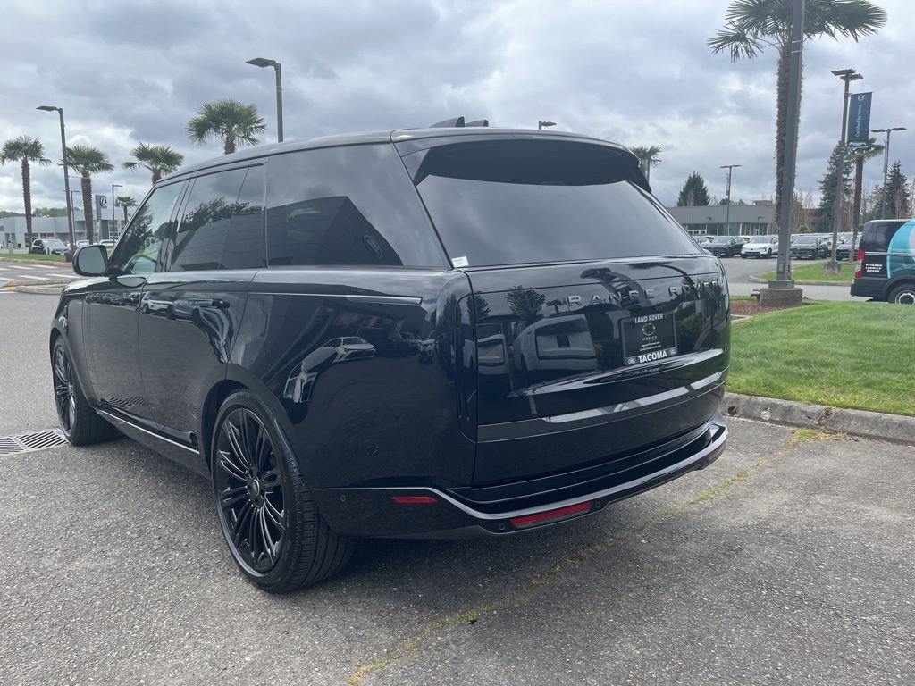 Certified 2025 Land Rover Range Rover SE AWD/4WD image 3
