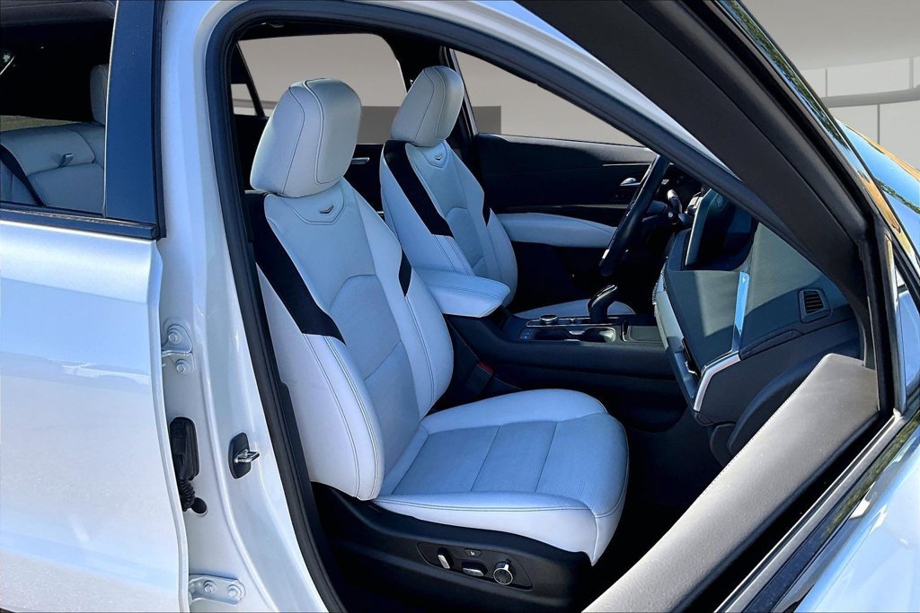 Used 2024 Cadillac XT4 Sport FWD image 7