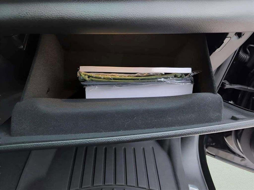 Used 2023 Jeep Grand Cherokee Overland w/ Luxury Tech Group IV image 22