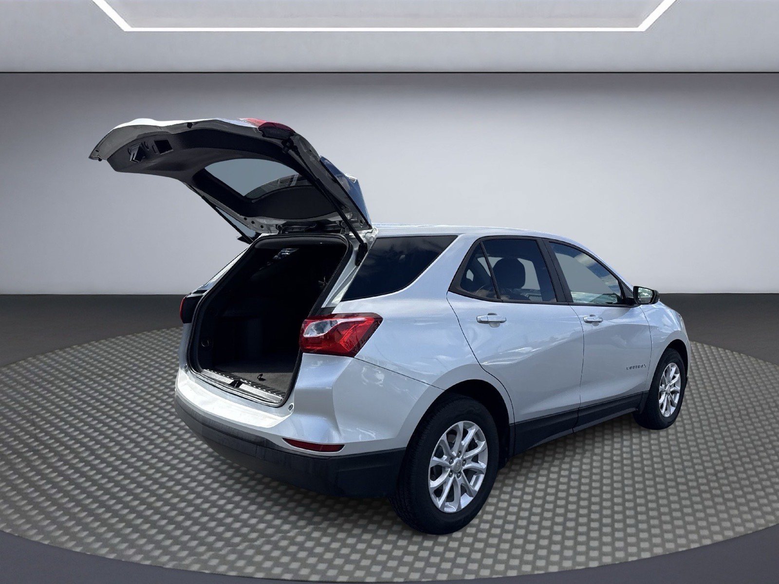 Used 2020 Chevrolet Equinox LS w/ LS Convenience Package FWD image 7