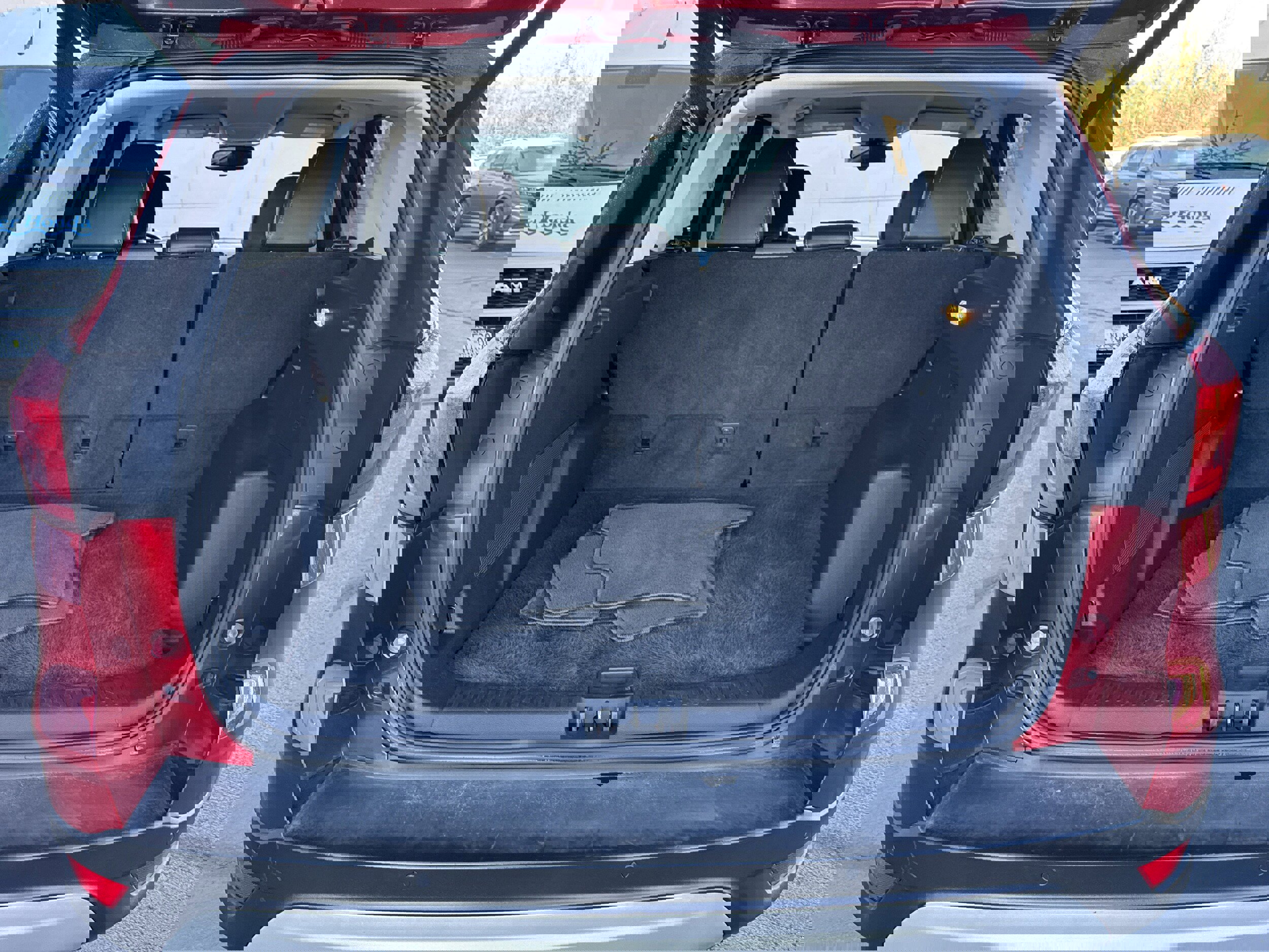 Used 2019 Ford Escape Titanium w/ U9j03 - Titanium Tow Package image 11