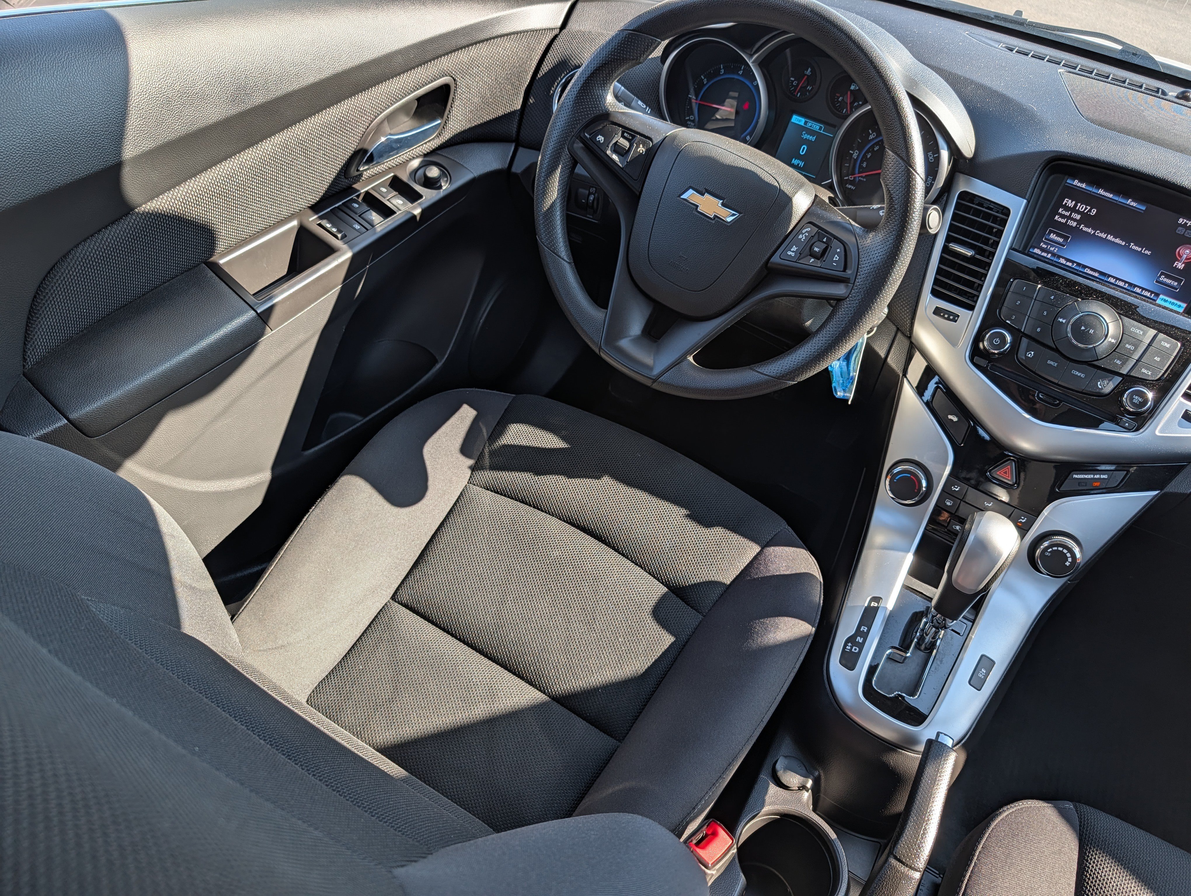 Used 2015 Chevrolet Cruze LT FWD image 9