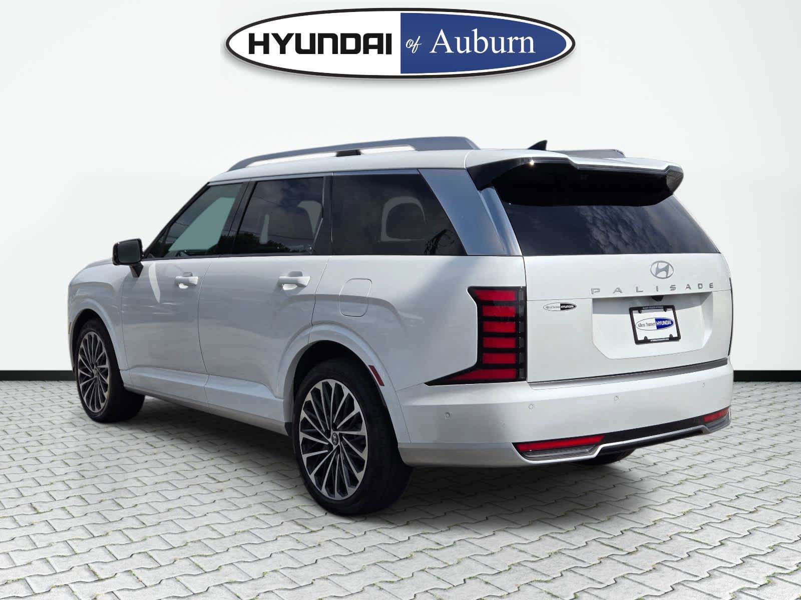 Certified 2026 Hyundai Palisade Calligraphy FWD image 9