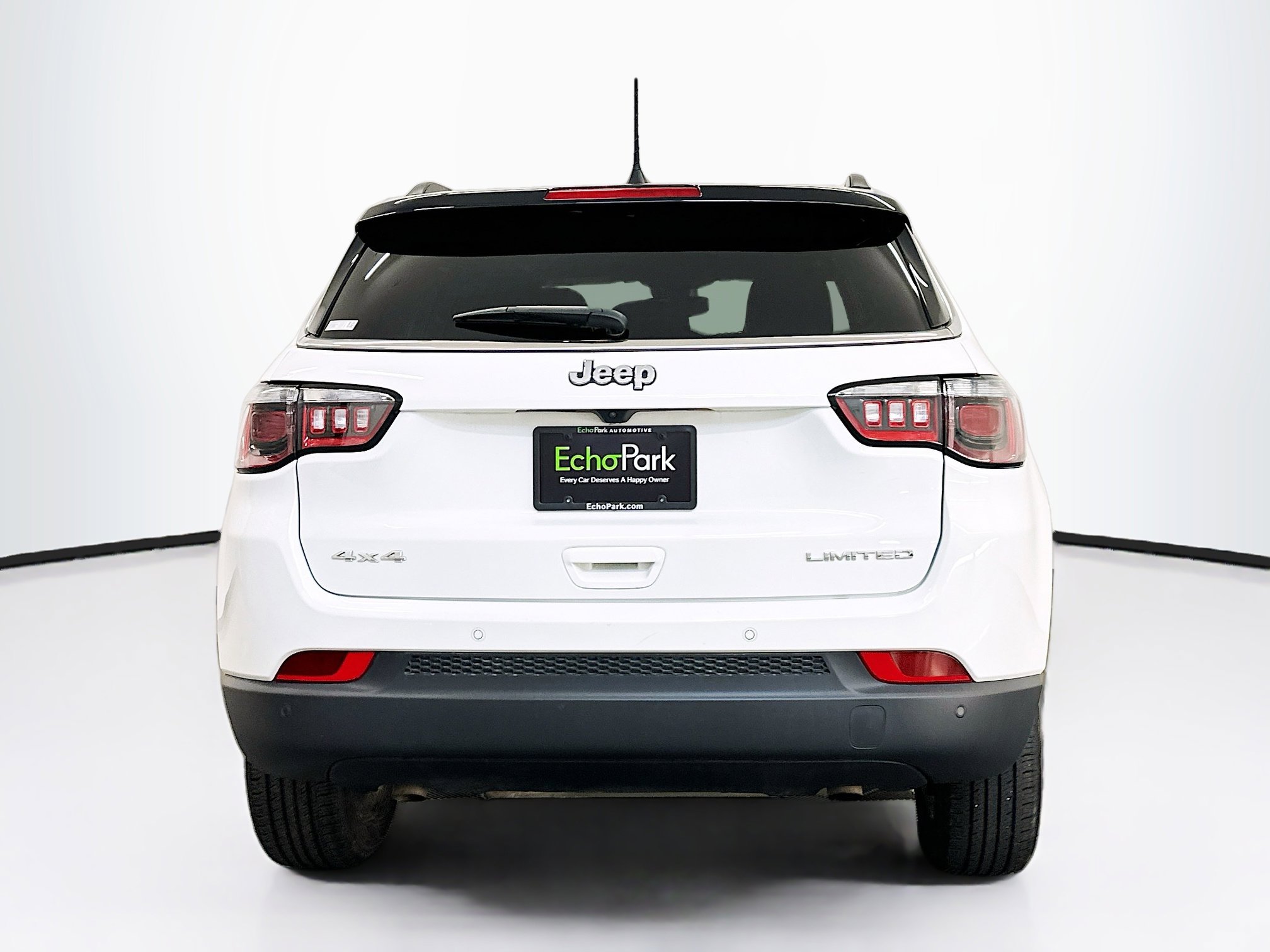 Used 2025 Jeep Compass Limited image 7