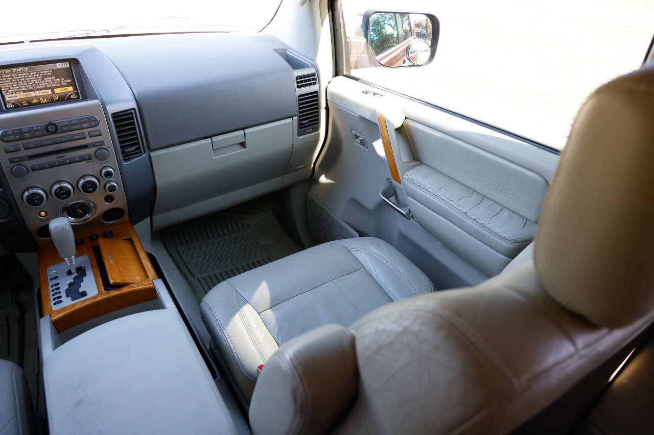 Used 2004 INFINITI QX56 2WD w/ Smart Vision Pkg image 22