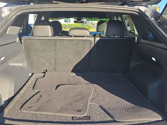 Used 2024 Volkswagen Atlas Cross Sport SE image 23