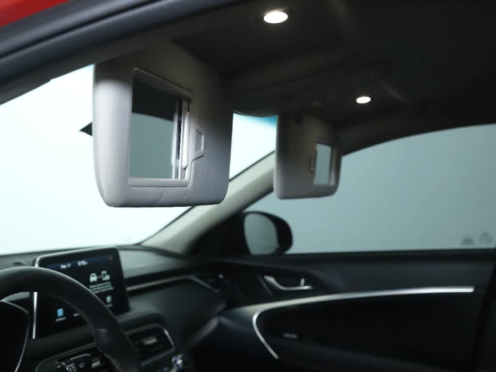 Used 2021 Genesis G70 2.0T AWD/4WD image 19