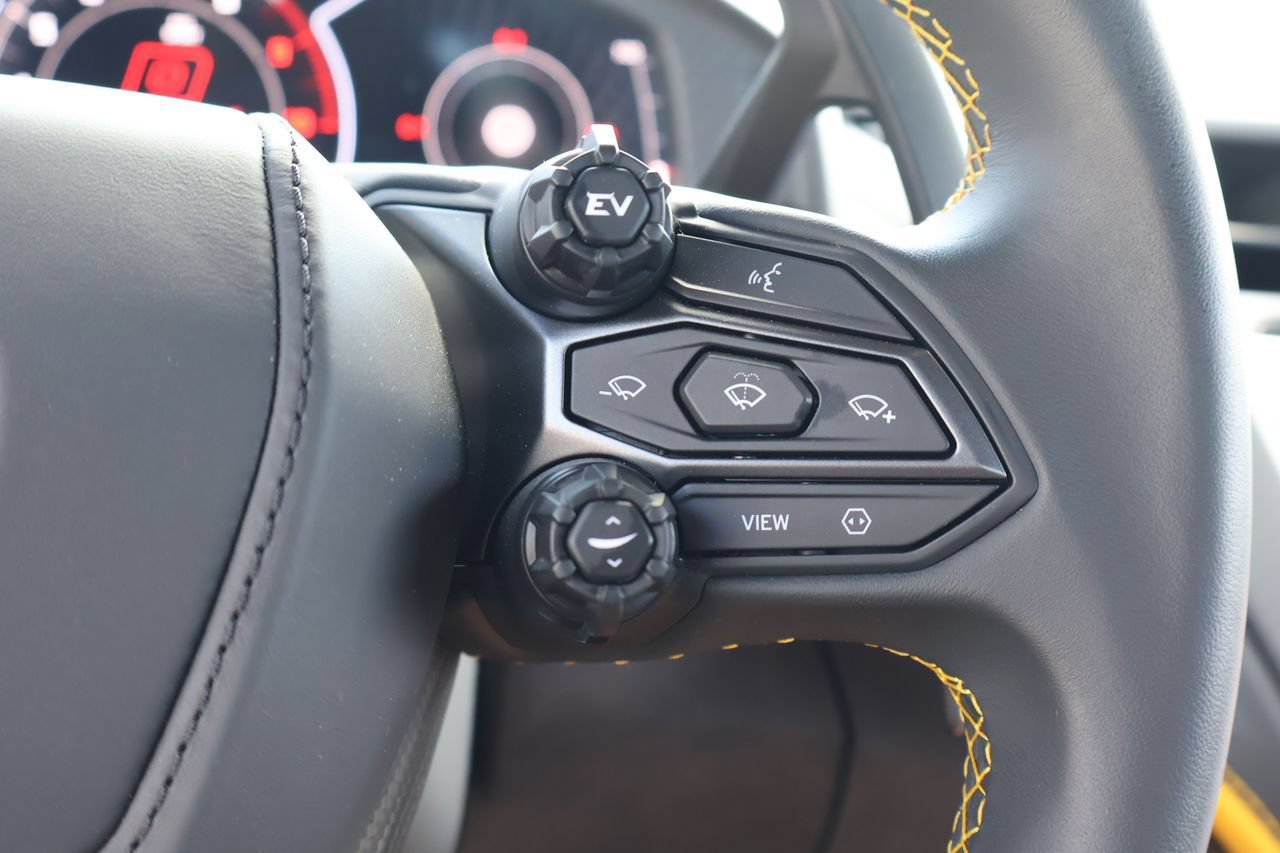 Used 2025 Lamborghini Revuelto AWD/4WD image 21