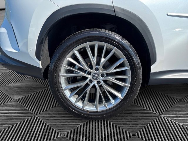 Used 2025 Lexus NX 350 AWD w/ Luxury Package image 31