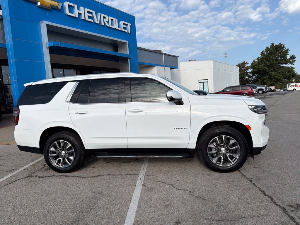 Used 2023 Chevrolet Tahoe LT w/ LT Signature Package AWD/4WD image 2