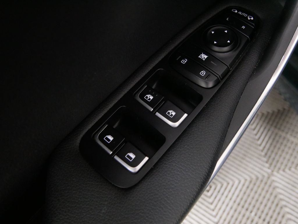 Used 2022 Kia Stinger GT-Line w/ Sun & Sound Package AWD/4WD image 17