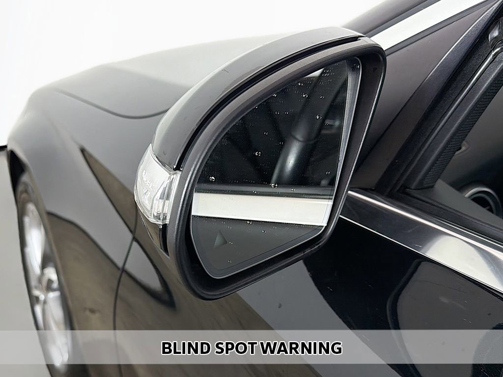 Used 2015 Mercedes-Benz C 300 4MATIC Sedan image 5