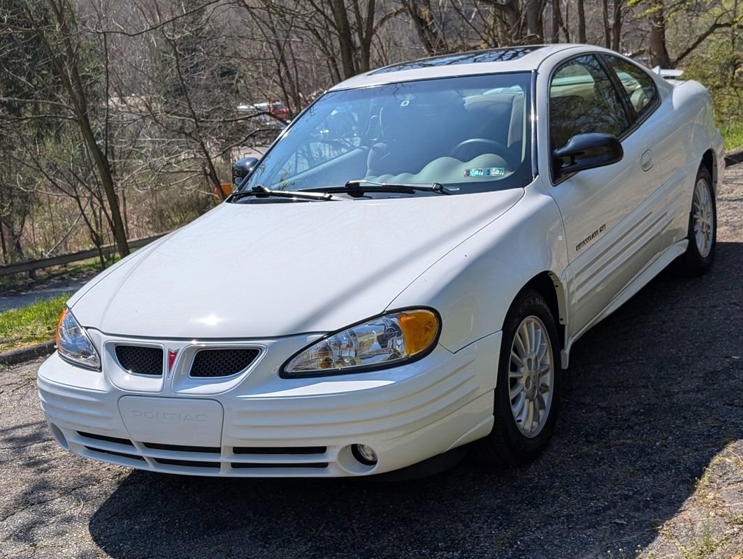Used 2001 Pontiac Grand Am SE w/ Solid Value Appearance Pkg FWD image 33