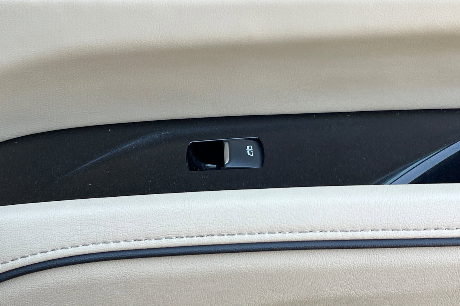 Used 2023 Cadillac Escalade Premium Luxury w/ Performance Package image 22