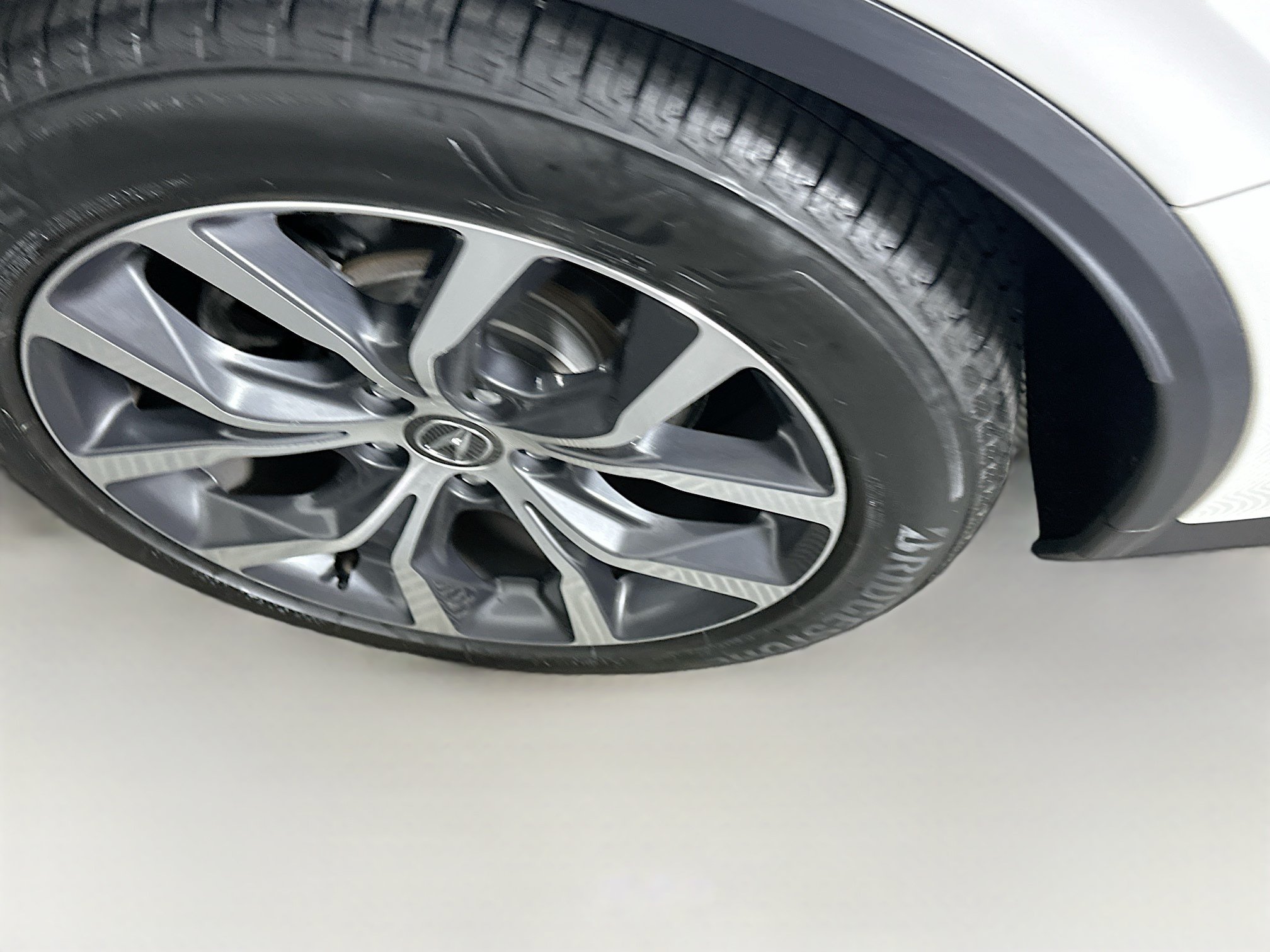 Used 2023 Acura MDX SH-AWD w/ Technology Package image 11