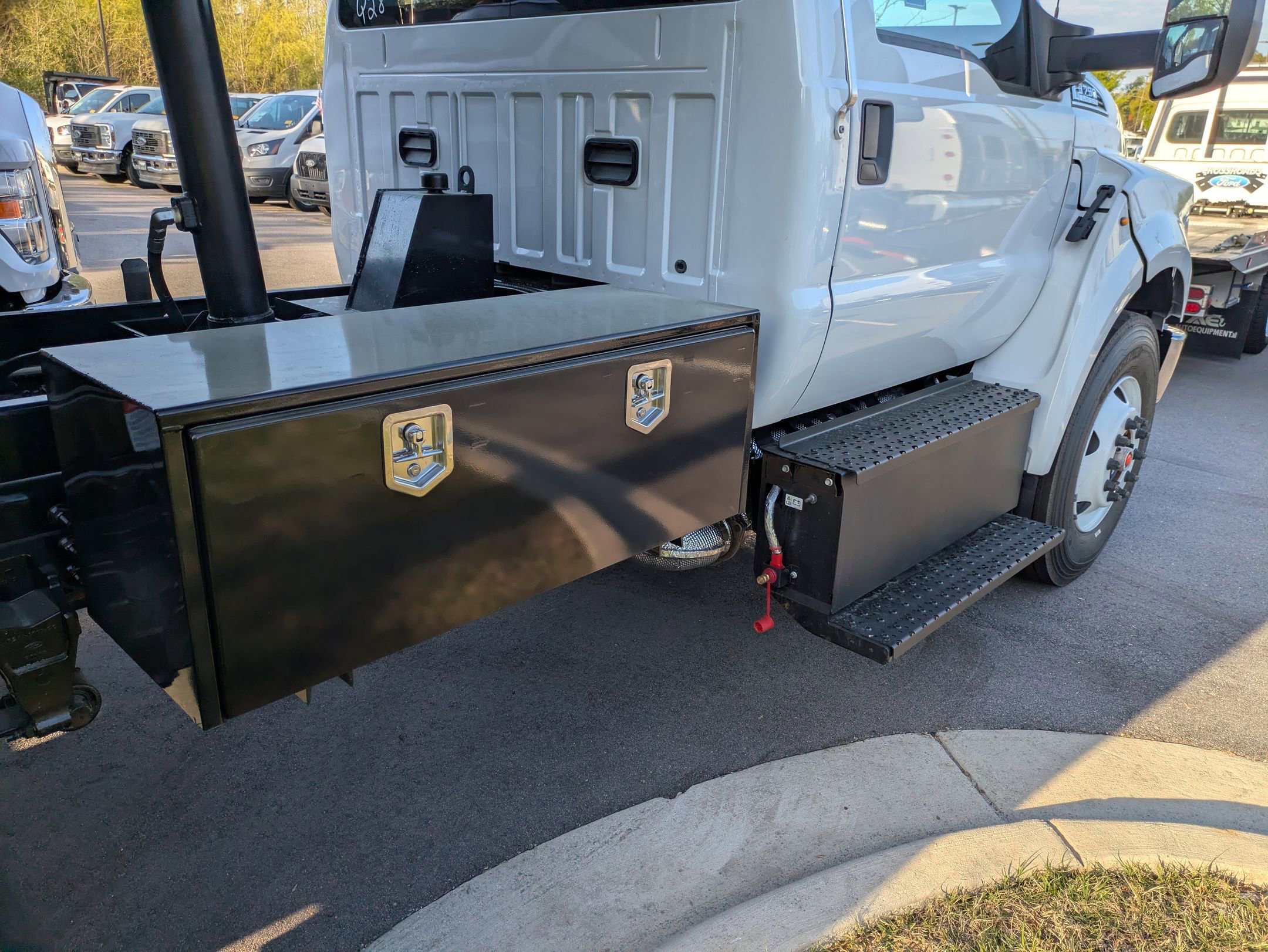 New 2027 Ford F750 2WD Regular Cab Super Duty image 30