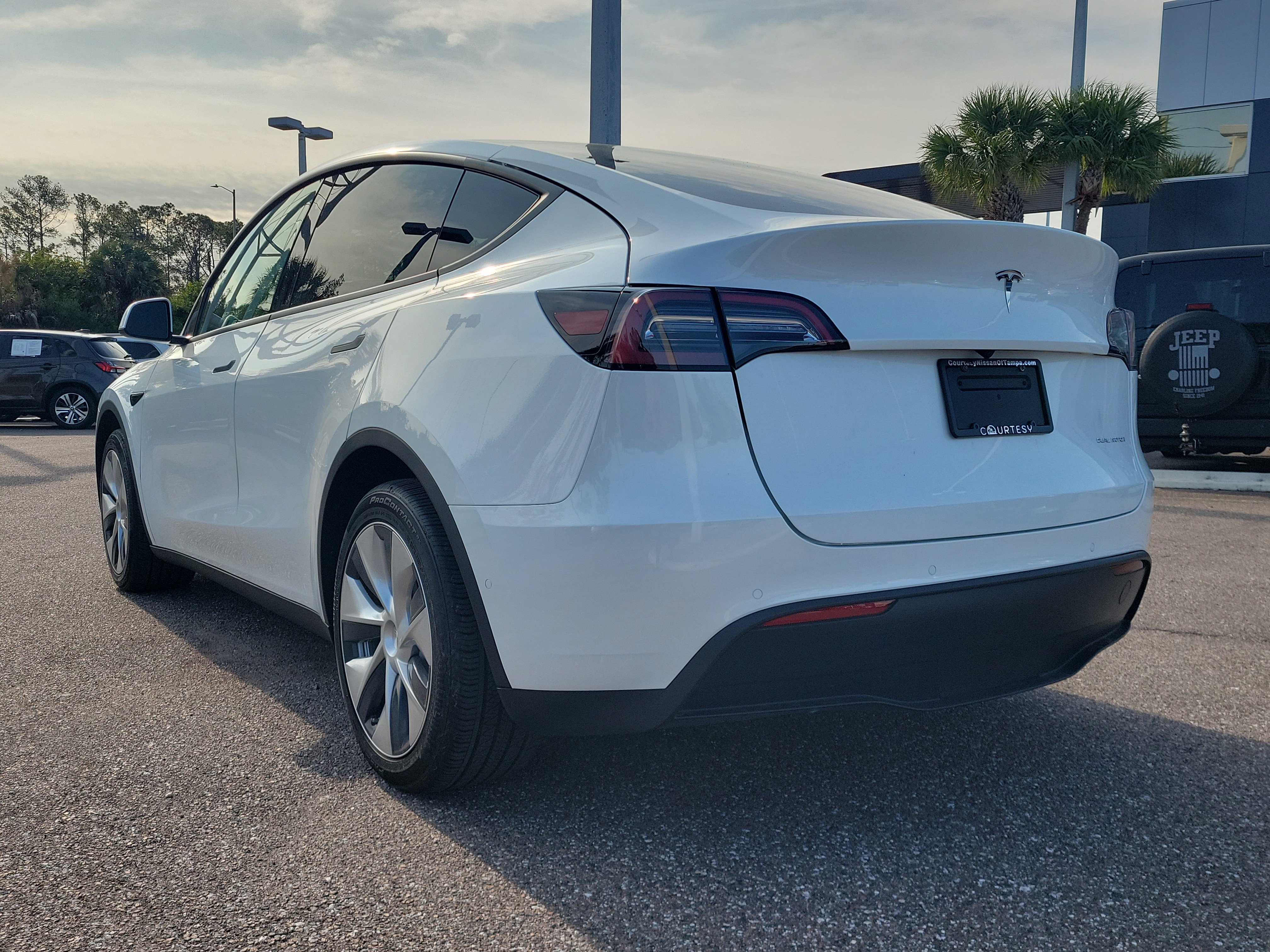 Used 2021 Tesla Model Y Long Range image 6