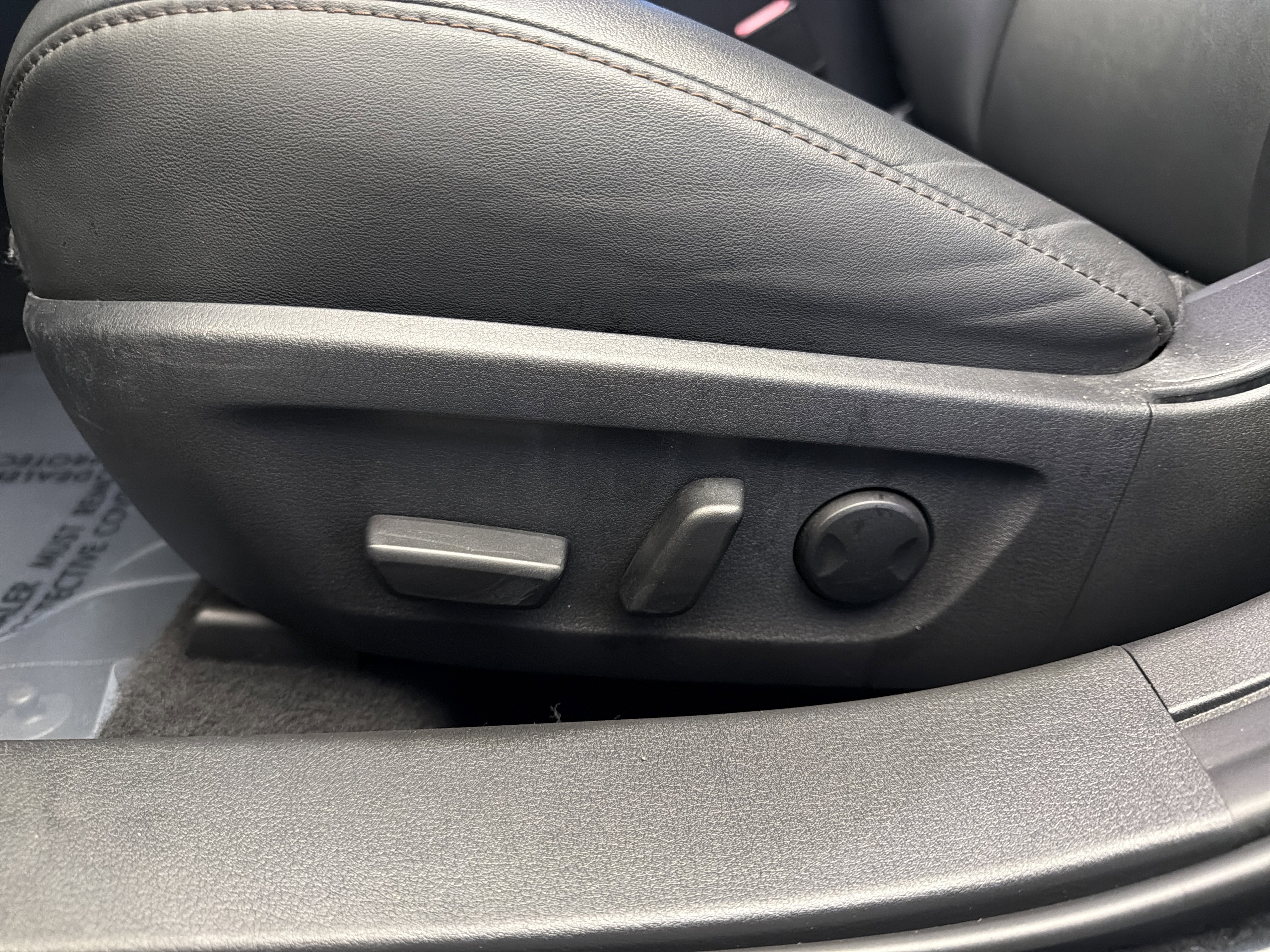 Used 2019 MAZDA MAZDA3 Sedan w/ Preferred Package image 12