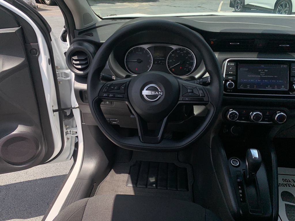 Used 2025 Nissan Kicks Play S FWD image 13