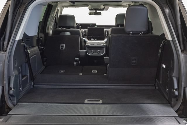 Used 2025 Ford Expedition Platinum AWD/4WD image 39