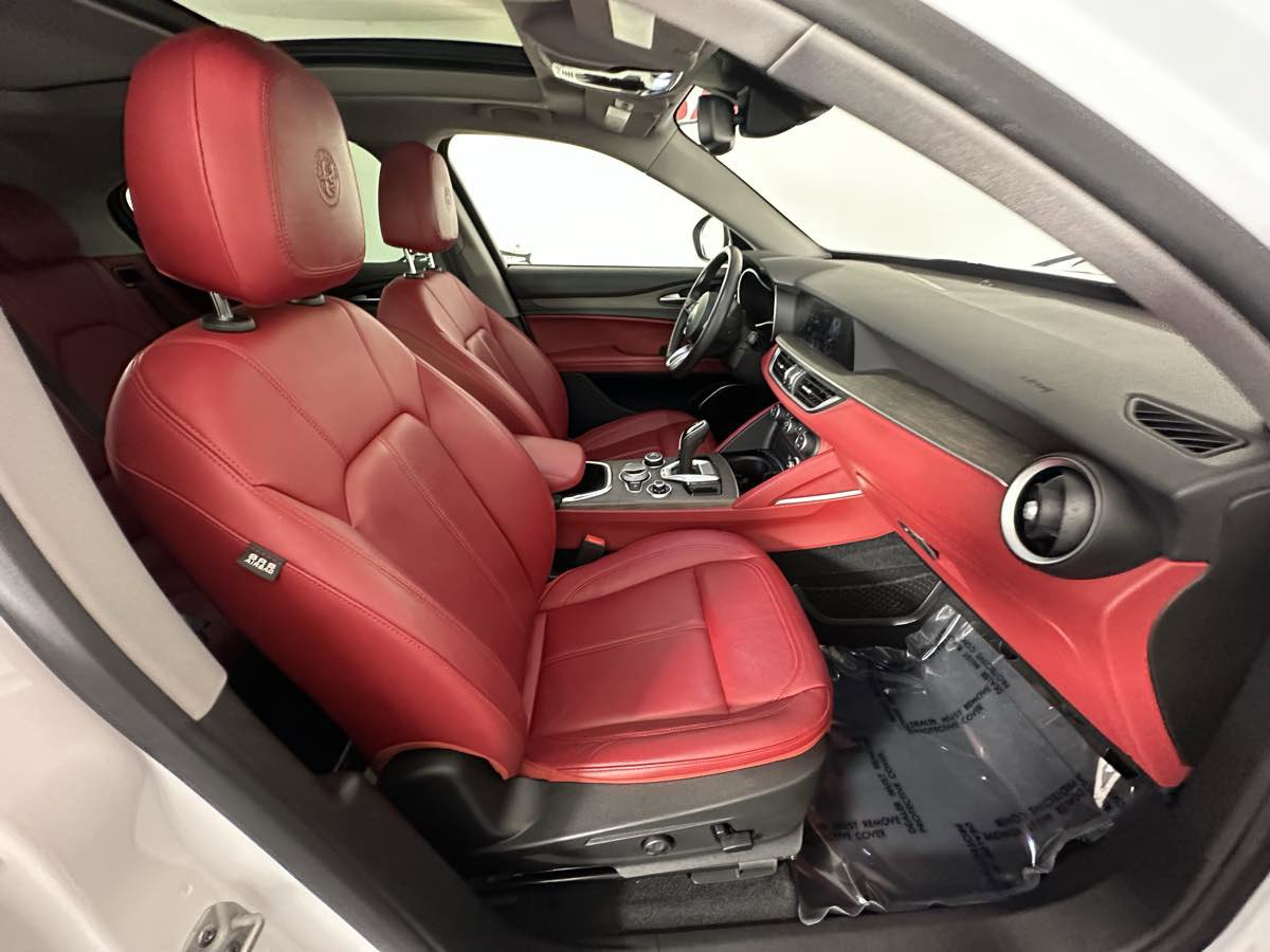 Used 2021 Alfa Romeo Stelvio Ti w/ Active Assist 2 Package TI image 27