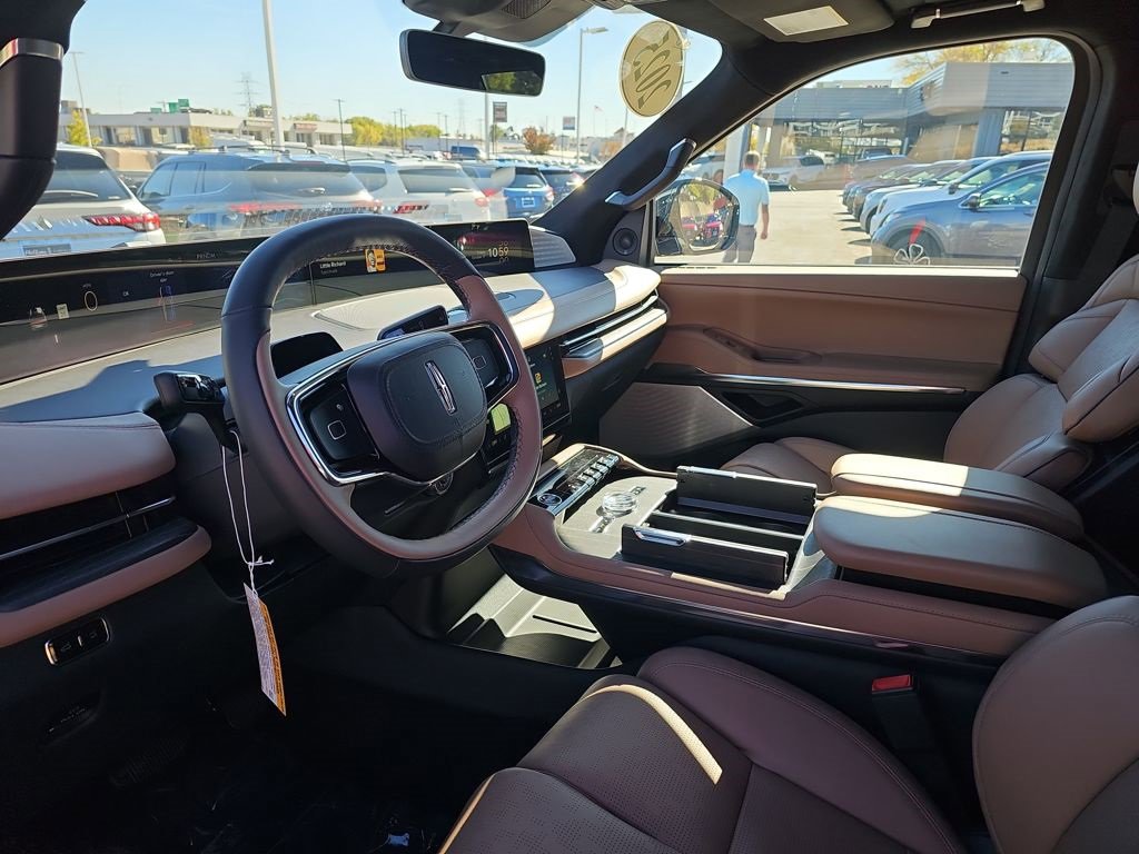 New 2025 Lincoln Navigator Black Label image 13
