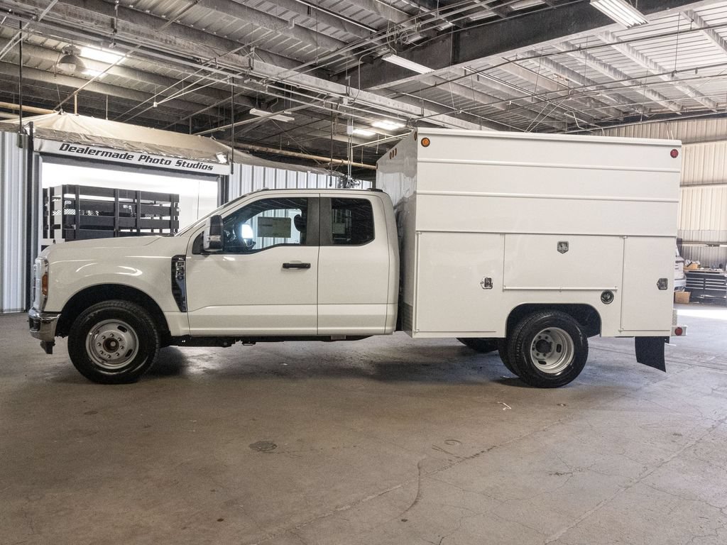 New 2026 Ford F350 XL w/ XL Chrome Package RWD image 5
