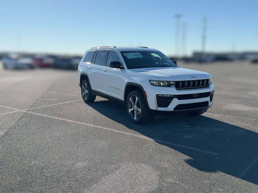 New 2026 Jeep Grand Cherokee L Limited image 17