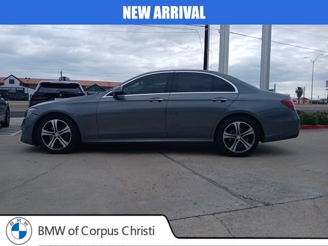 Used 2017 Mercedes-Benz E 300 4MATIC image 6