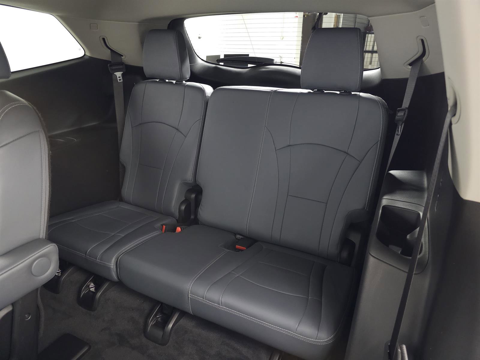 Used 2019 Buick Enclave Essence image 30