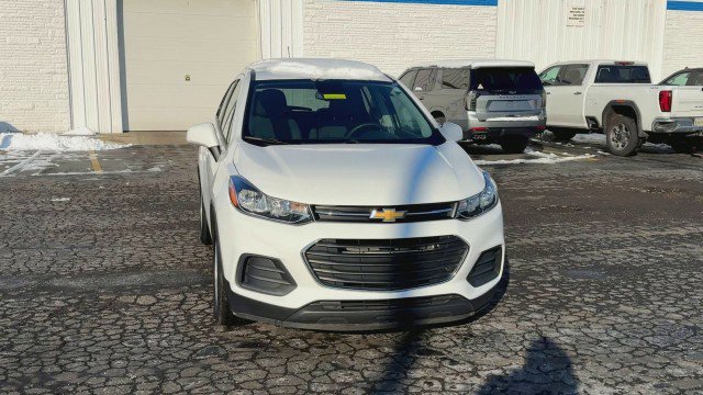 Certified 2021 Chevrolet Trax LS w/ Tint and Cruise Package image 3