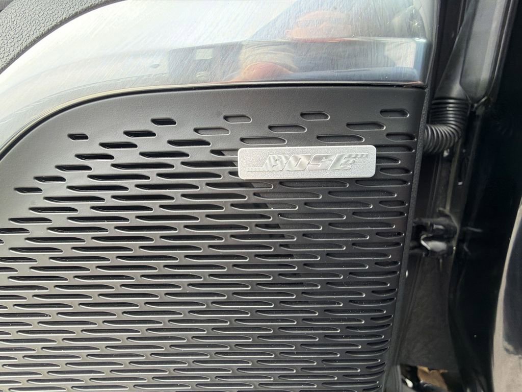 Used 2025 GMC Acadia Elevation image 29