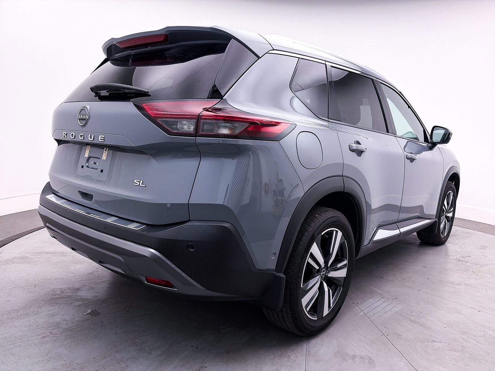Used 2022 Nissan Rogue SL w/ SL Premium Package image 16