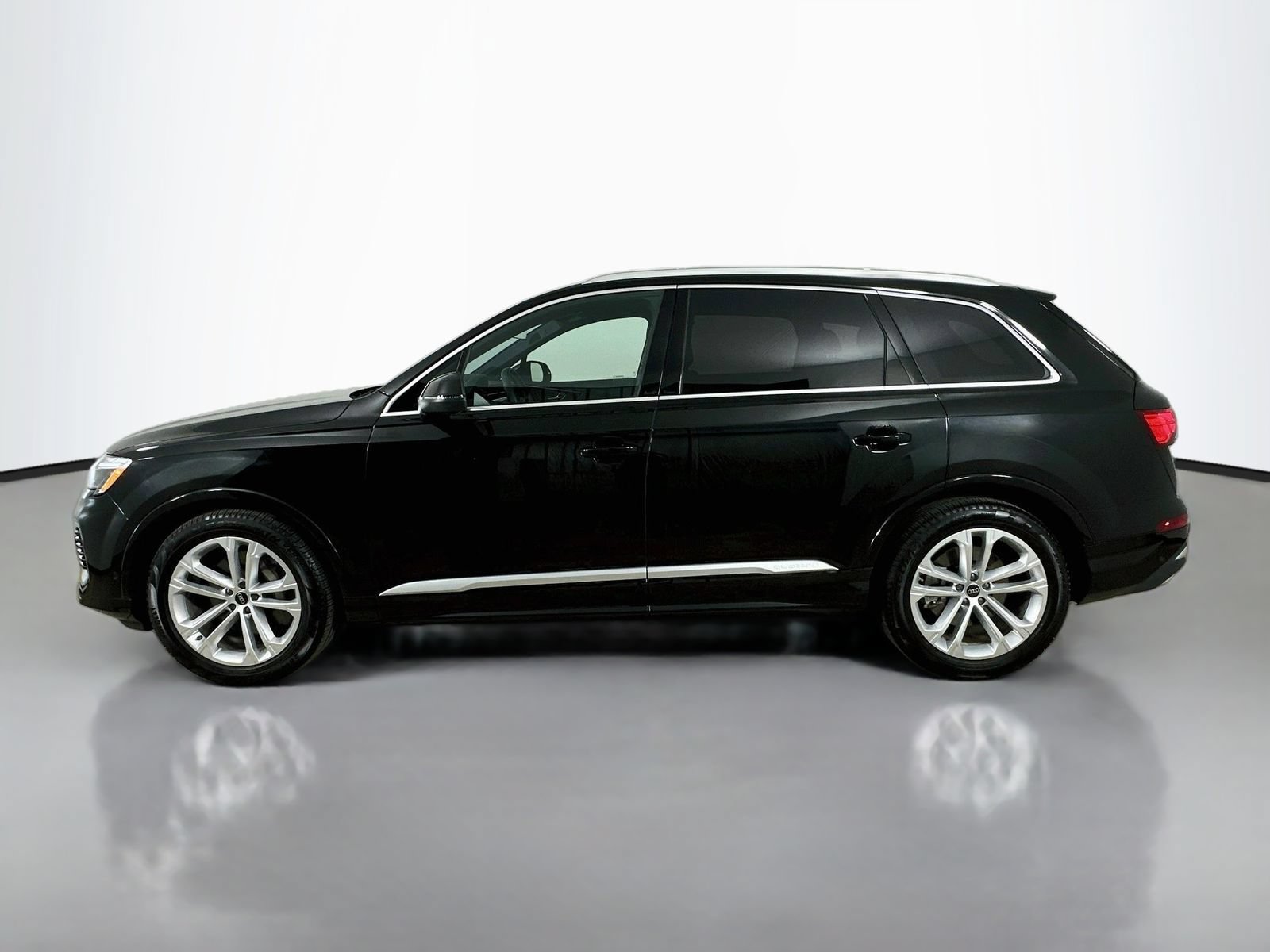 Used 2026 Audi Q7 3.0T Premium Plus w/ Premium Plus Package AWD/4WD image 8