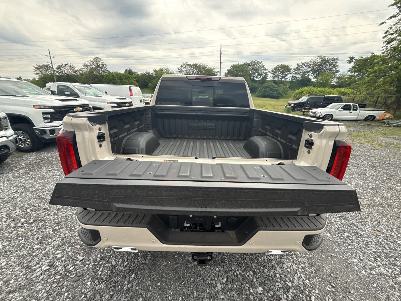 New 2026 GMC Sierra 1500 AT4 w/ AT4 Premium Package AWD/4WD image 29